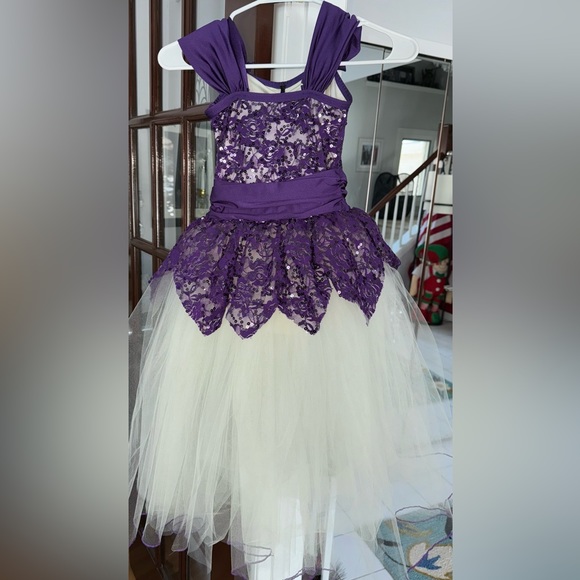 💚💚💚💚 RECITAL FORMAL GOWN in beautiful purple,off-white colors w/lace & sequins - Picture 8 of 10